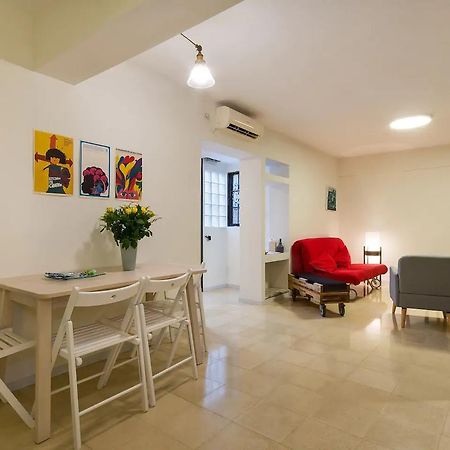 Cozy Apartment In The Carmel Center ไฮฟา ภายนอก รูปภาพ